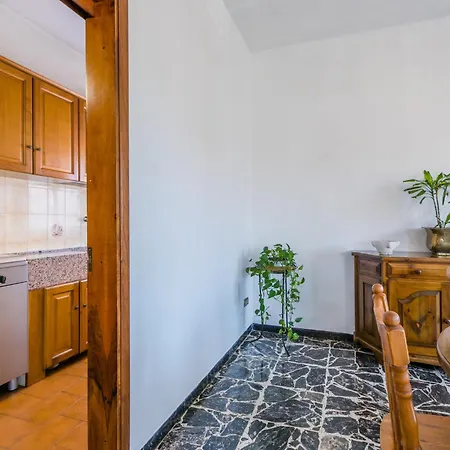 Artista By Interhome