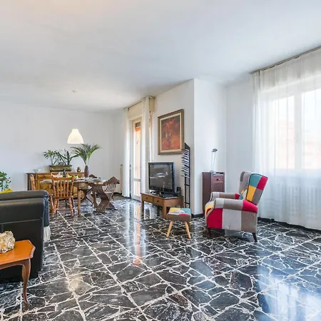Artista By Interhome
