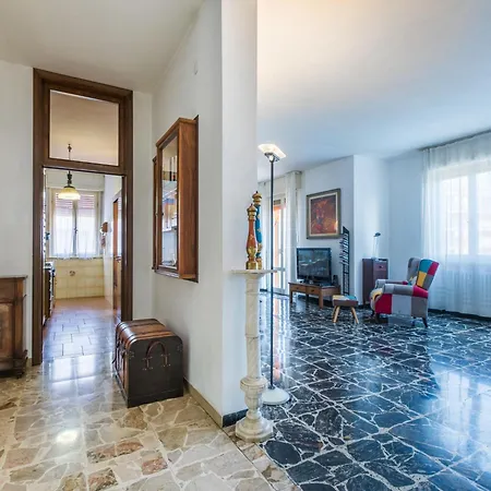 Apartamento Artista By Interhome Cecina (Livorno)