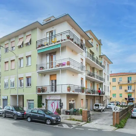 Artista By Interhome Cecina (Livorno)